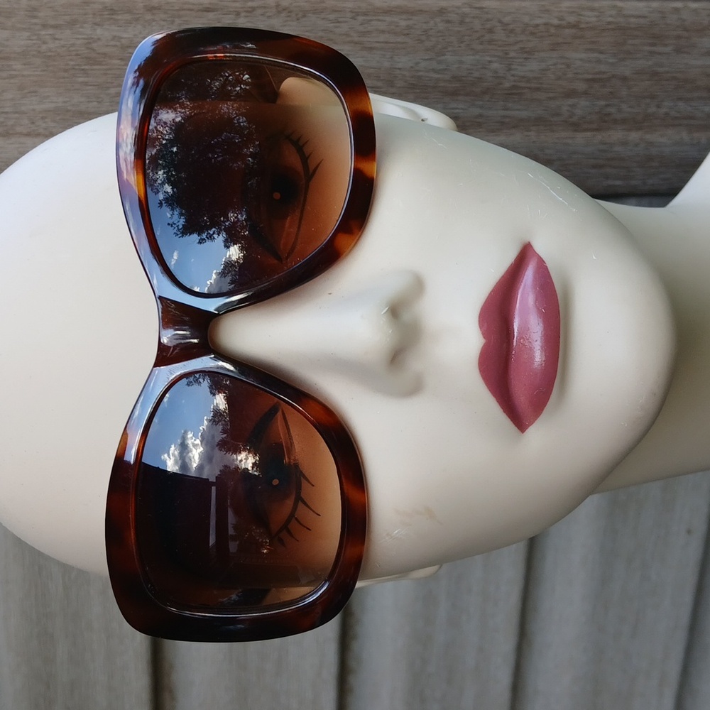 Envy Italian Sunglasses  Vintage Great Tortoiseshell Style